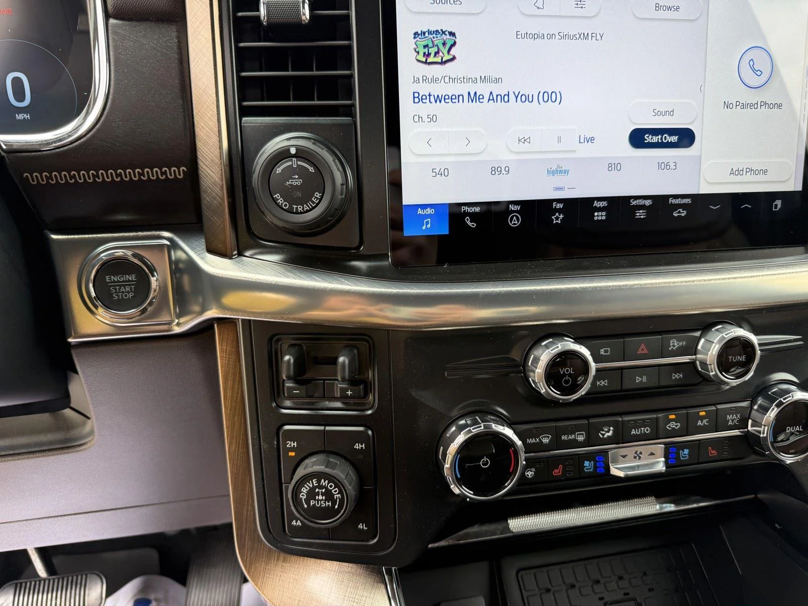 New 2026 Carbonized Gray Metallic Ford King Ranch® image 24