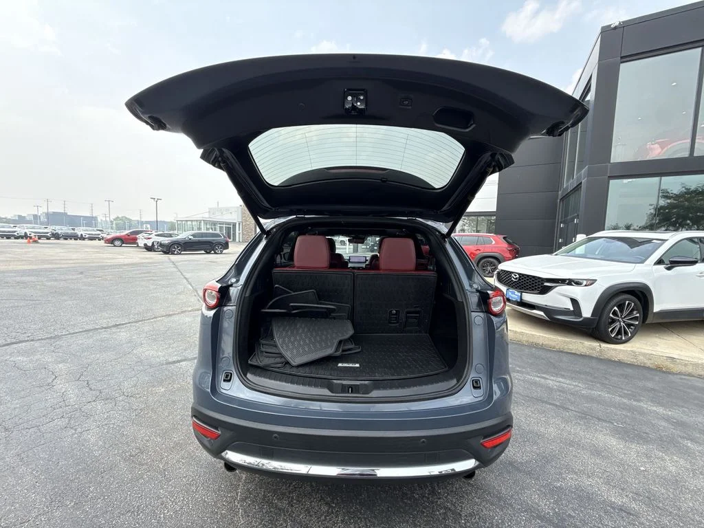 Used 2022 Gray Mazda Carbon Edition image 26