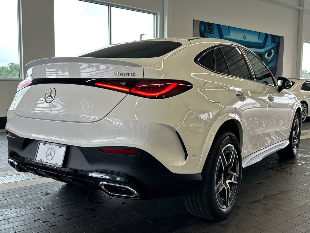 New 2027 Polar White Mercedes-Benz GLC 300 image 44