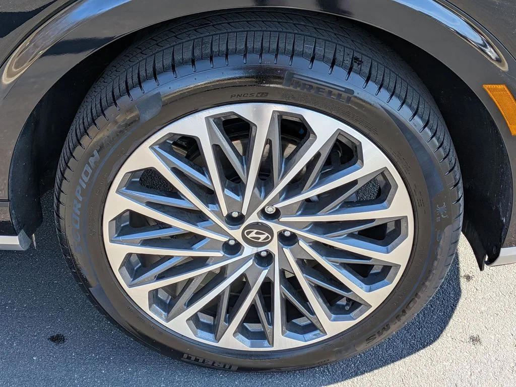 Certified Used 2026 Black Hyundai Calligraphy image 9
