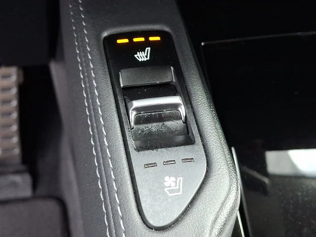 Certified Used 2022 Gray Kia SX image 27
