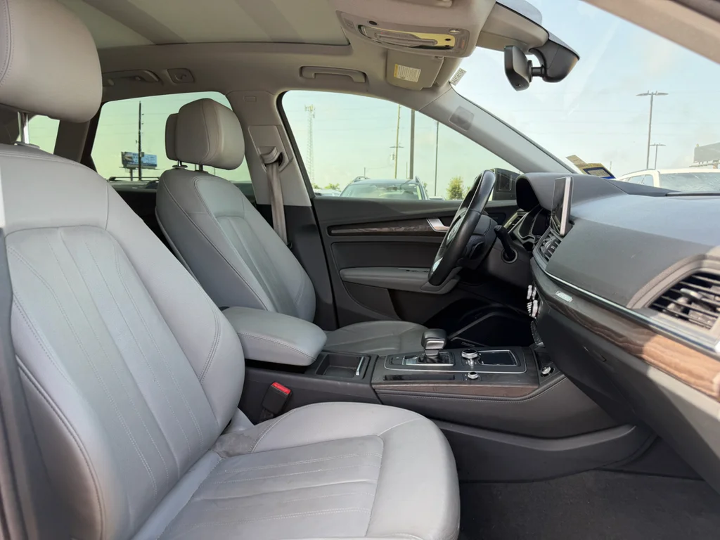 Used 2018 Moonlight Blue Metallic Audi Prestige image 12