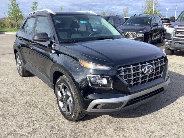 New 2026 Onyx Black Hyundai SEL image 3