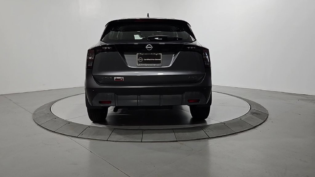 Used 2025 Gray Nissan S image 4