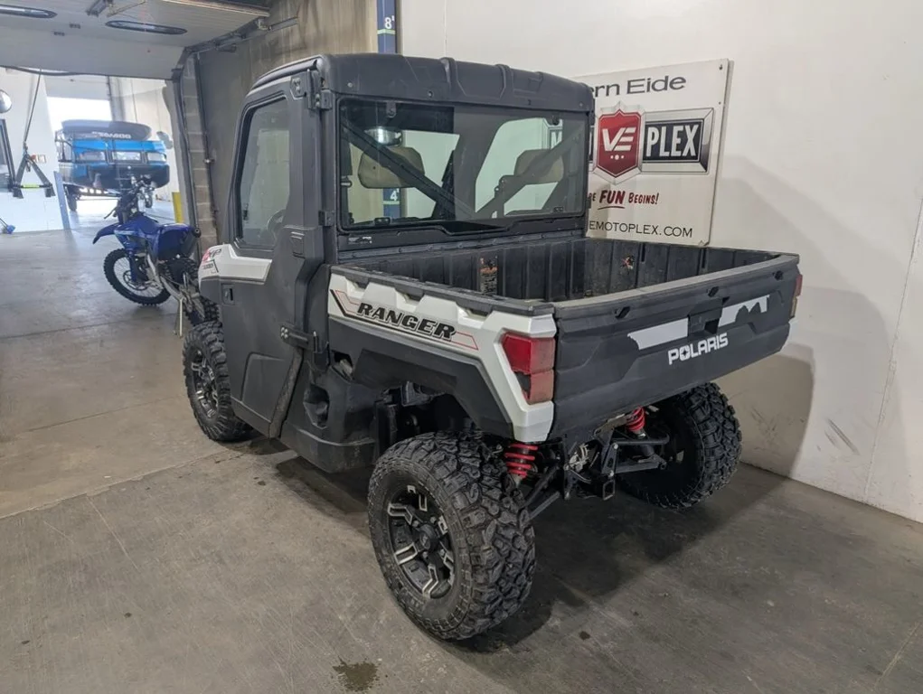 Used 2021 WHITE Polaris Premium image 3