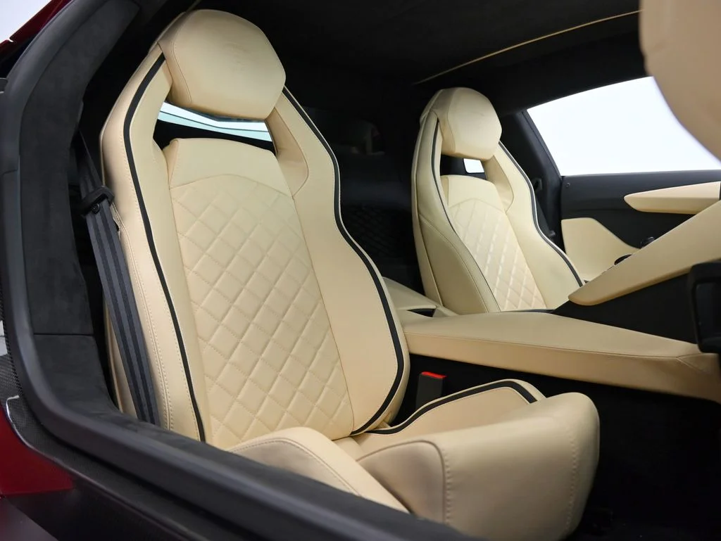 Used 2018 Maroon Lamborghini  image 15