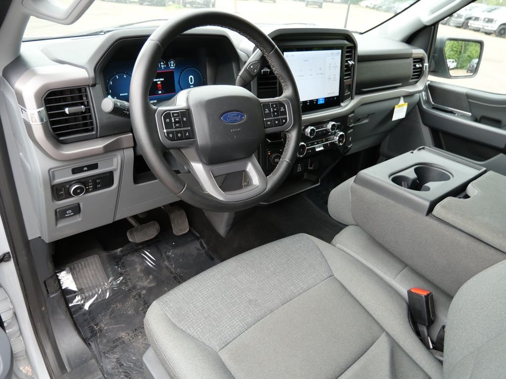 Certified Used 2025 White Ford XLT image 3