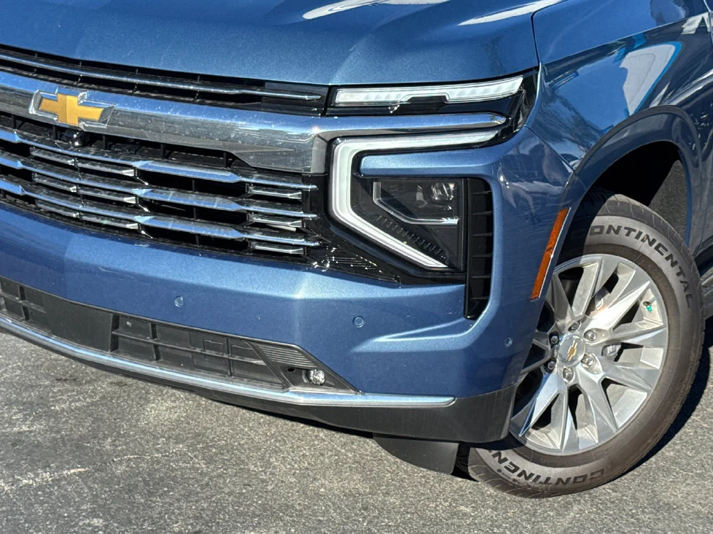 2026 Chevrolet Suburban Premier - Photo 3