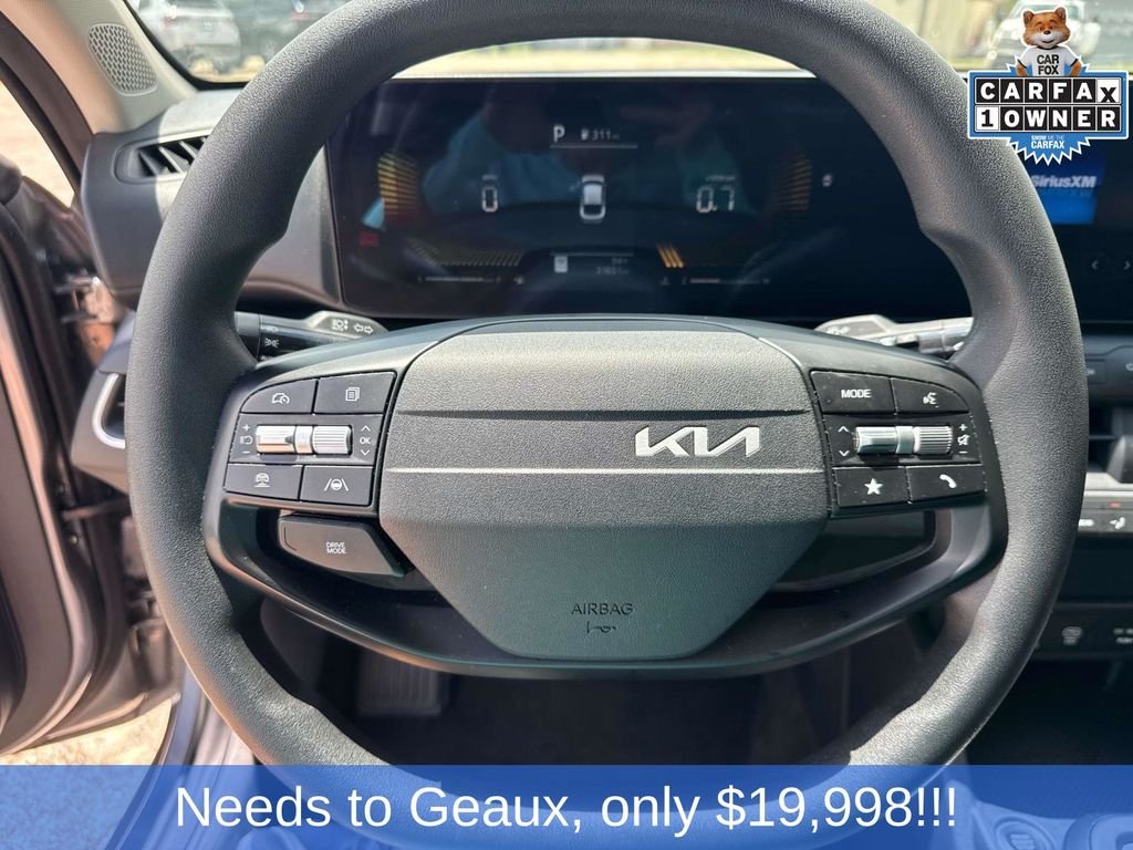 Used 2025 Gray Kia LXS image 39