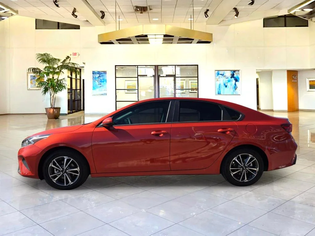 Used 2024 Red Kia LXS image 8