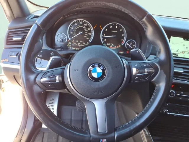 Used 2017 White BMW xDrive28i image 19