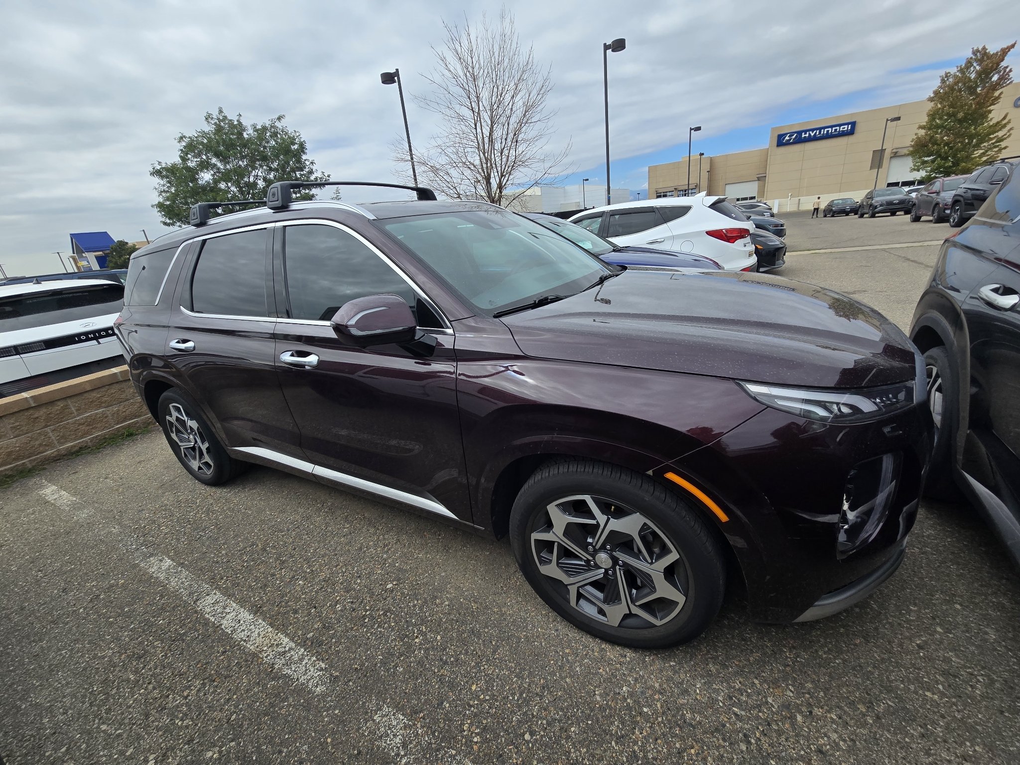 Used 2022 Sierra Burgundy Hyundai Calligraphy image 6