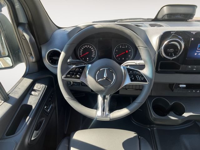 New 2026  Mercedes-Benz Cargo 144 WB image 12