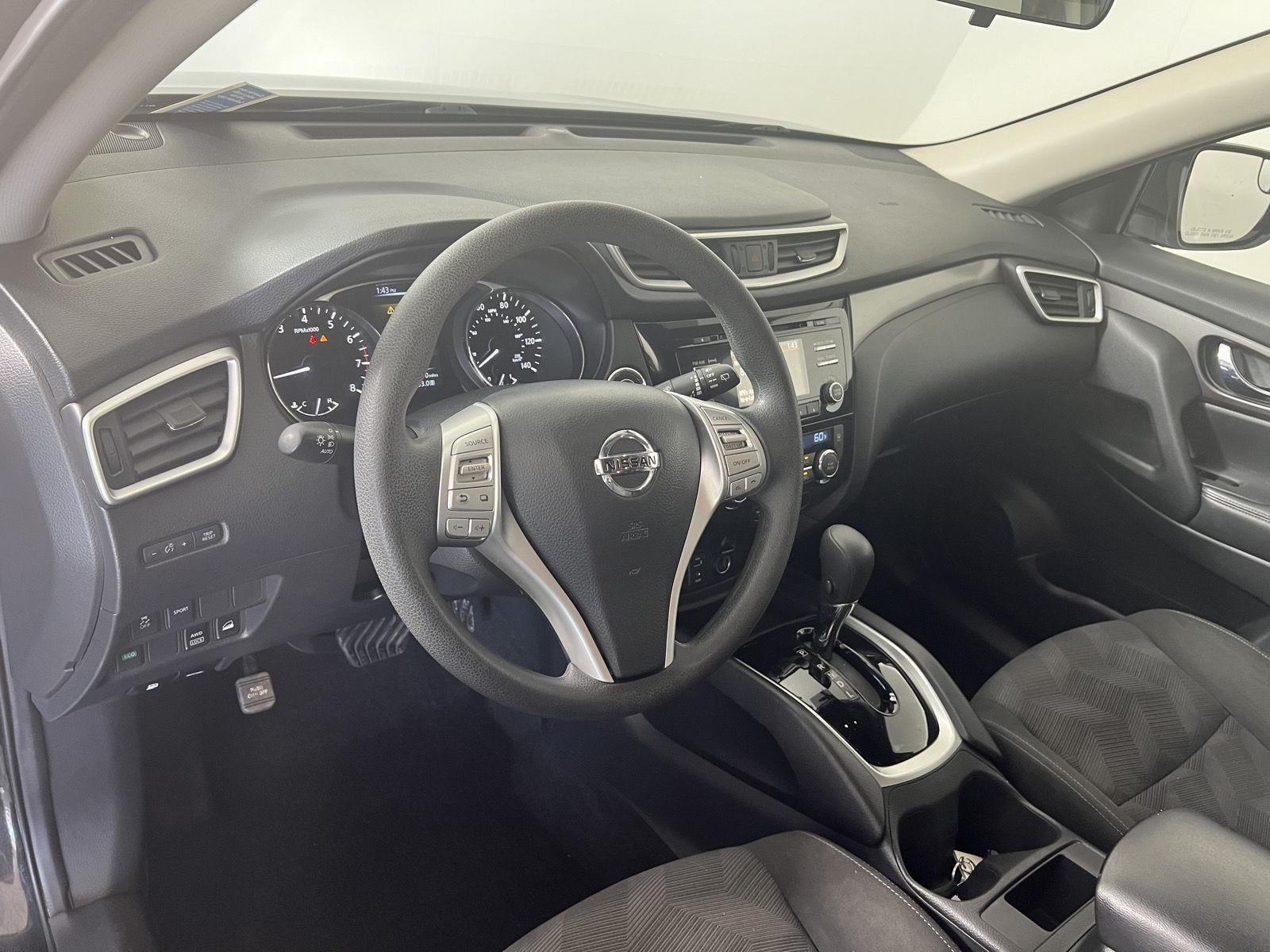Used 2016 Magnetic Black Nissan SV image 5