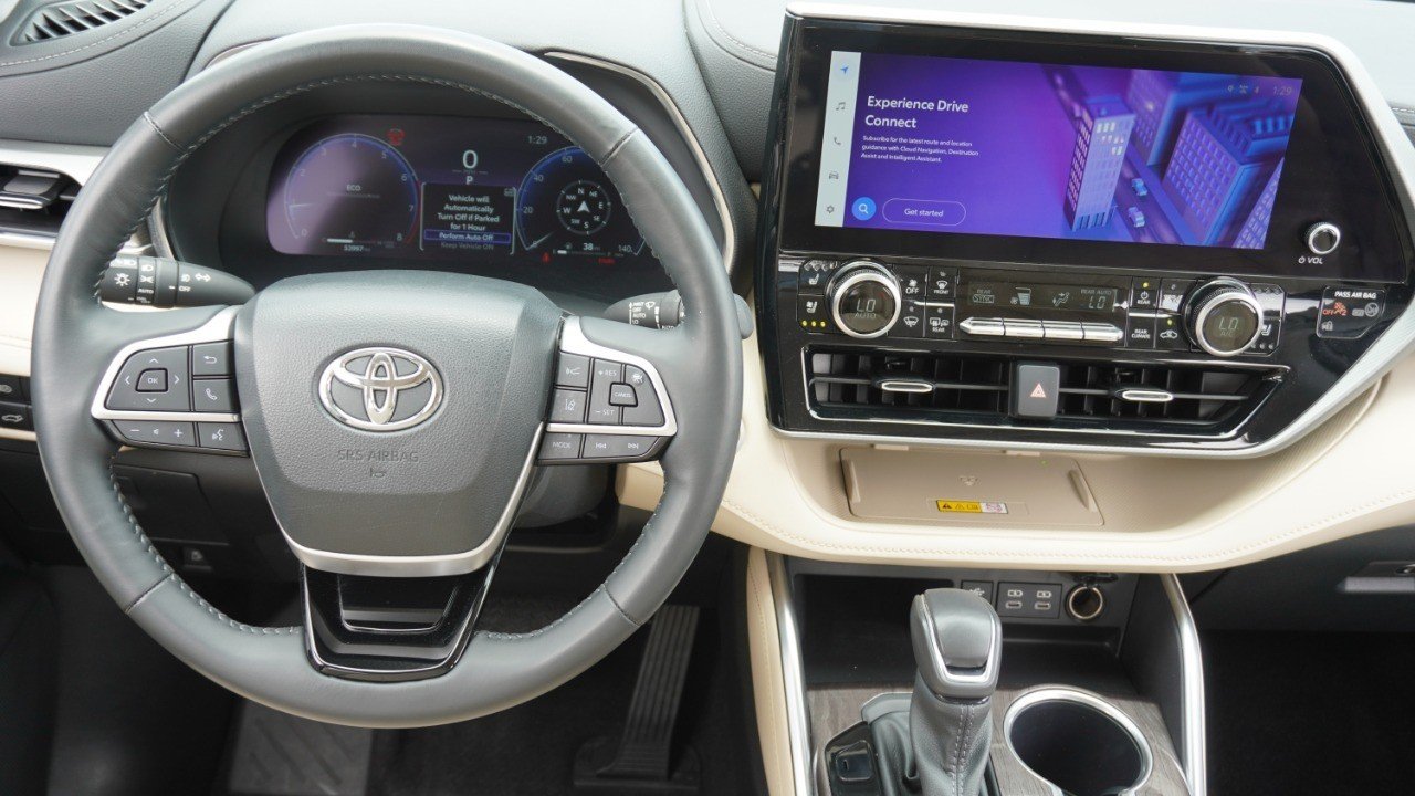 Used 2024 Blue Toyota Platinum image 28