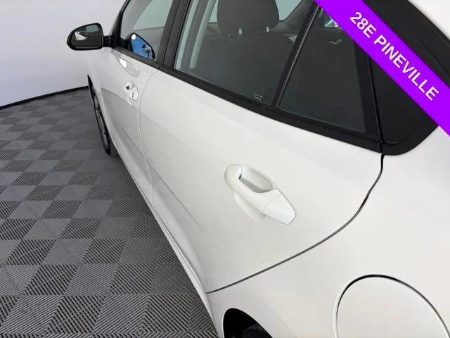 Used 2023 White Kia LX image 34