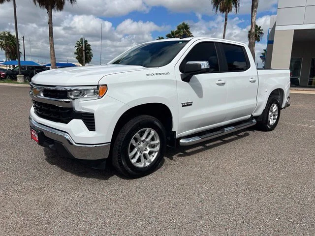 Used 2026 Summit White Chevrolet LT image 3