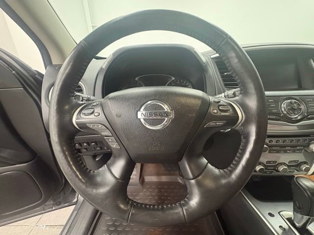 Used 2020 Gray Nissan SL image 18