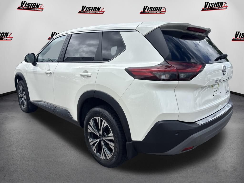 Used 2023 White Nissan SV image 8