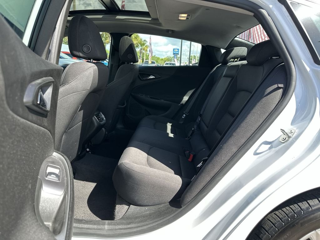 Used 2024 Summit White Chevrolet 1LT image 18