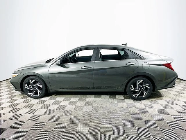 New 2026 Hyundai ELANTRA Limited