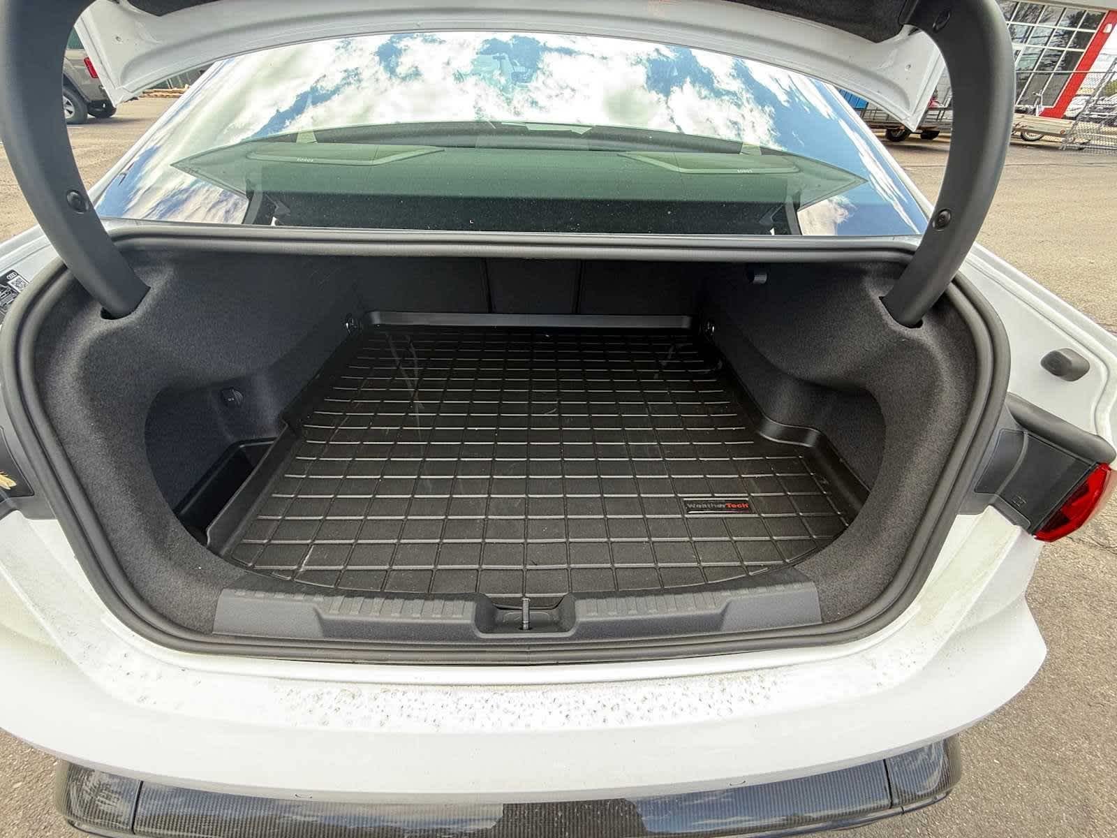 Used 2026 Arkona White Audi  image 9