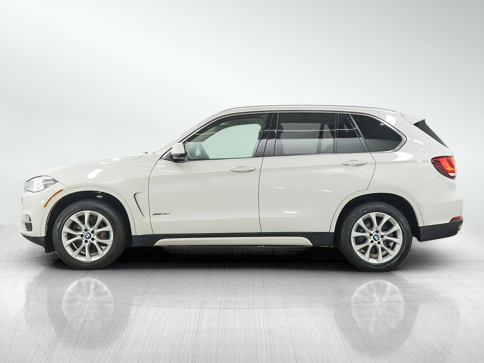 Used 2015 BMW X5 xDrive35i with VIN 5UXKR0C59F0P13430 for sale in Minneapolis, Minnesota