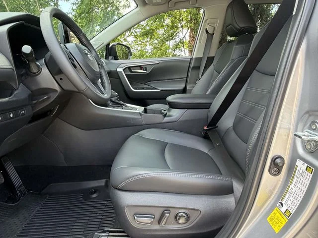 Used 2025 Silver Toyota XLE Premium image 14