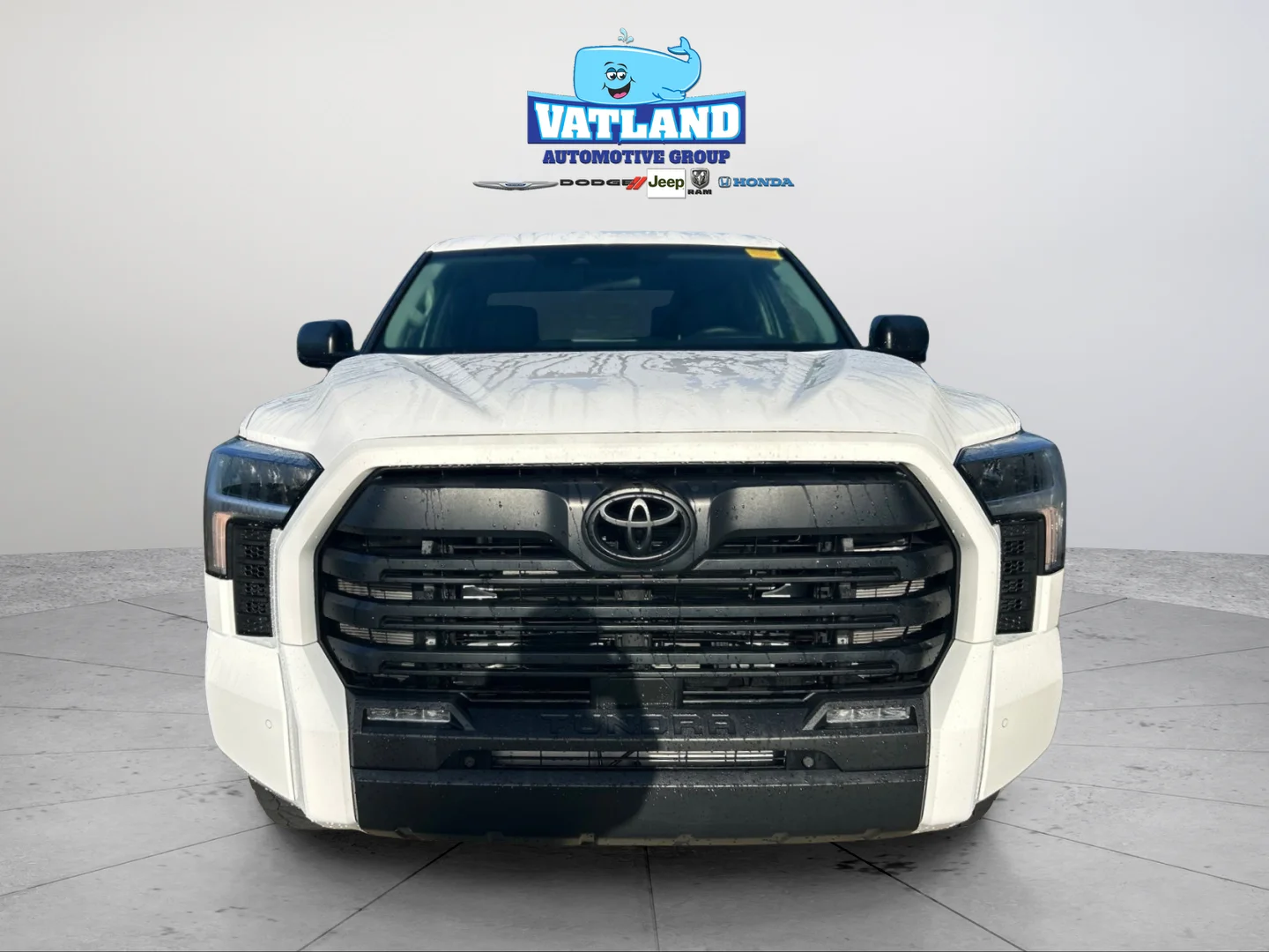 Used 2024 Ice Toyota SR5 image 8