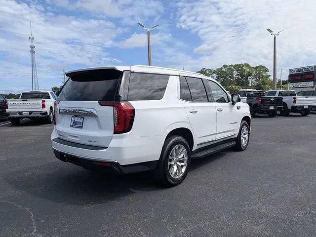 Used 2022 SUMMIT WHITE GMC SLT image 3