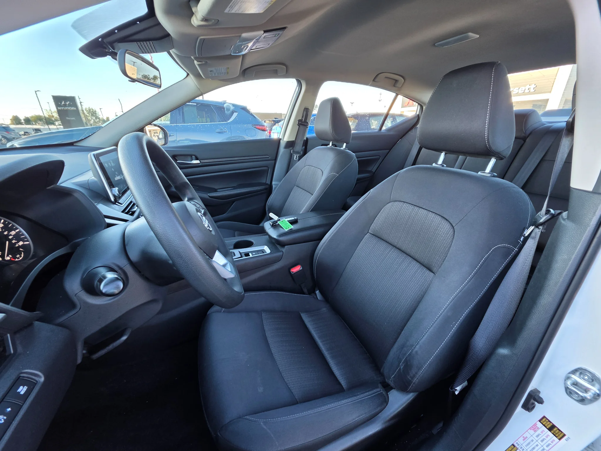 Used 2025 Glacier White Nissan SV image 11