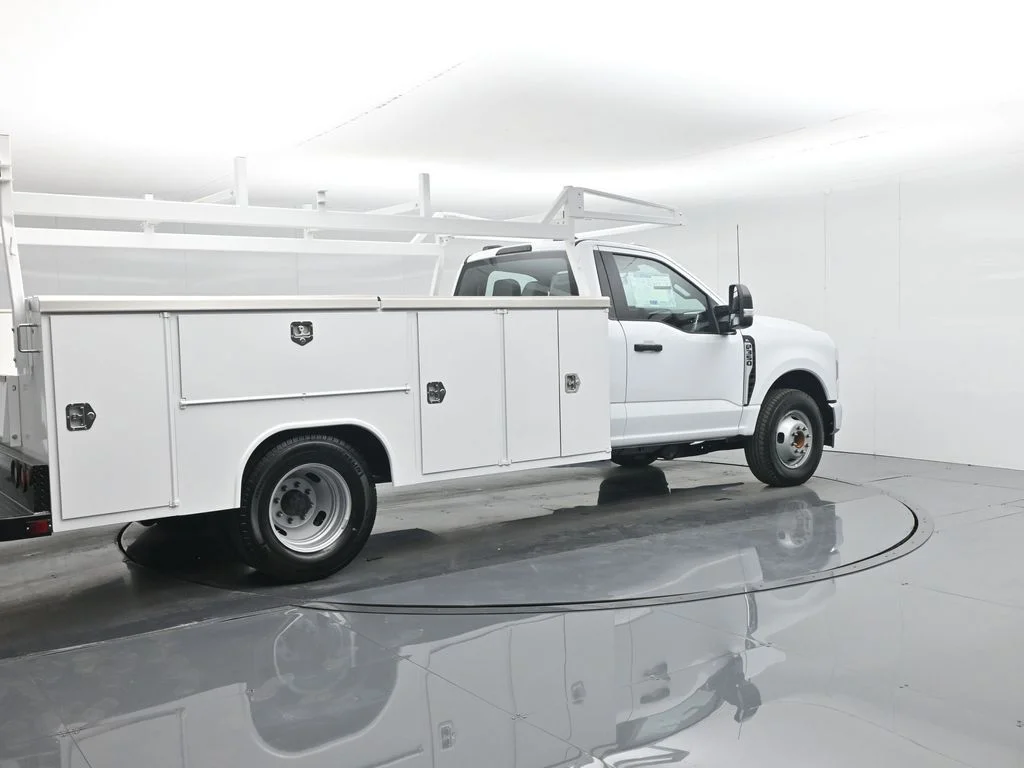 2026 Ford F-350 Super Duty Chassis Cab XL - Photo 27
