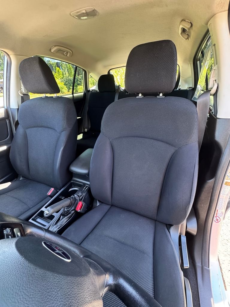 Used 2012 Ice Silver Metallic Subaru 2.0i Premium image 30