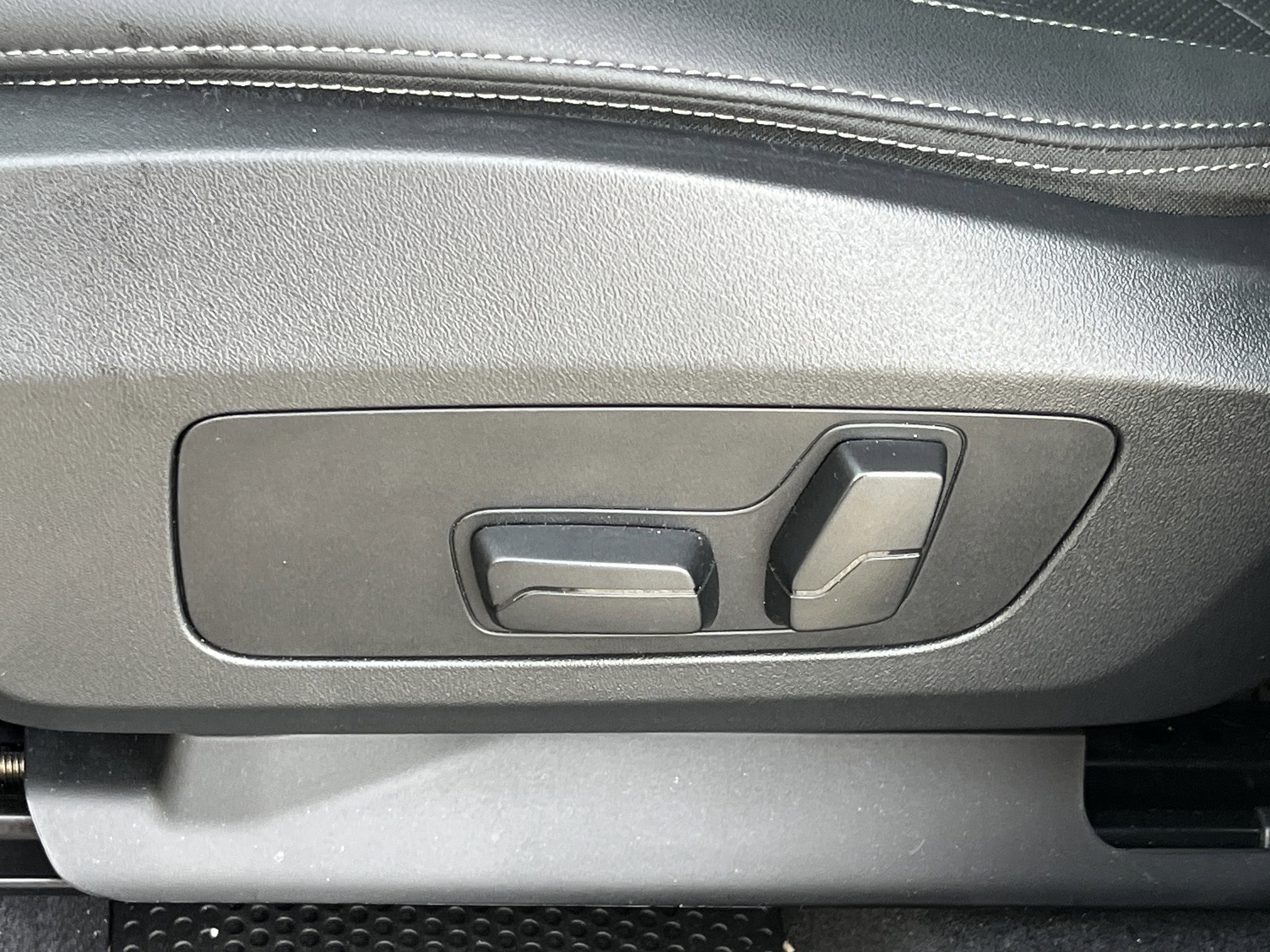 2025 BMW X1 28i - Photo 19