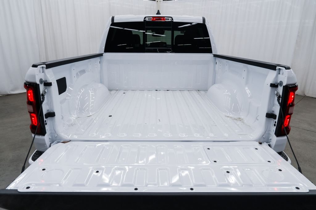 2026 RAM 1500 Laramie - Photo 8