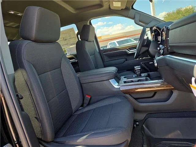 New 2026 Onyx Black GMC Elevation image 15