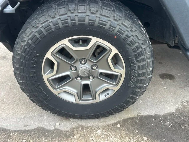 Used 2014 Gray Jeep Unlimited Rubicon image 11