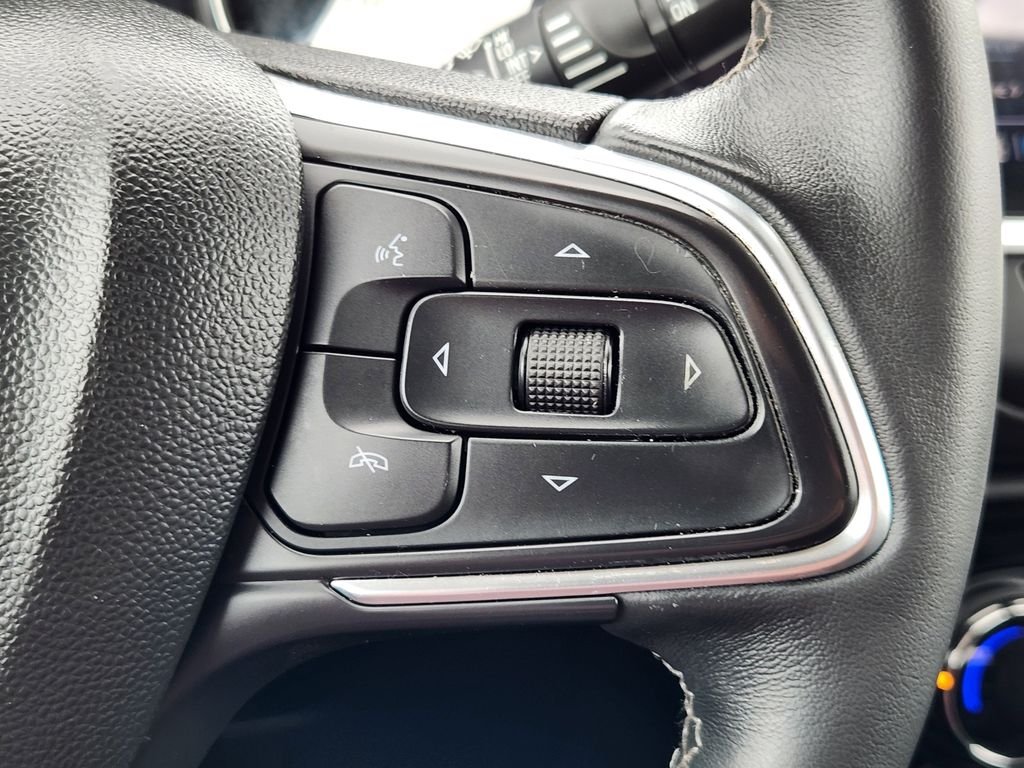 Used 2022 Gray Buick Preferred image 22