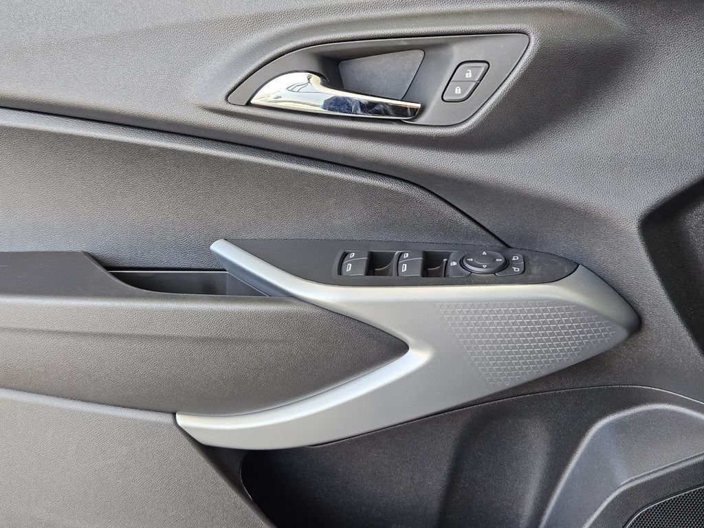 New 2026 Mosaic Black Metallic Chevrolet 1RS image 20