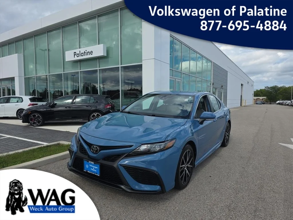 Used 2023 Blue Toyota SE AUTO image 1