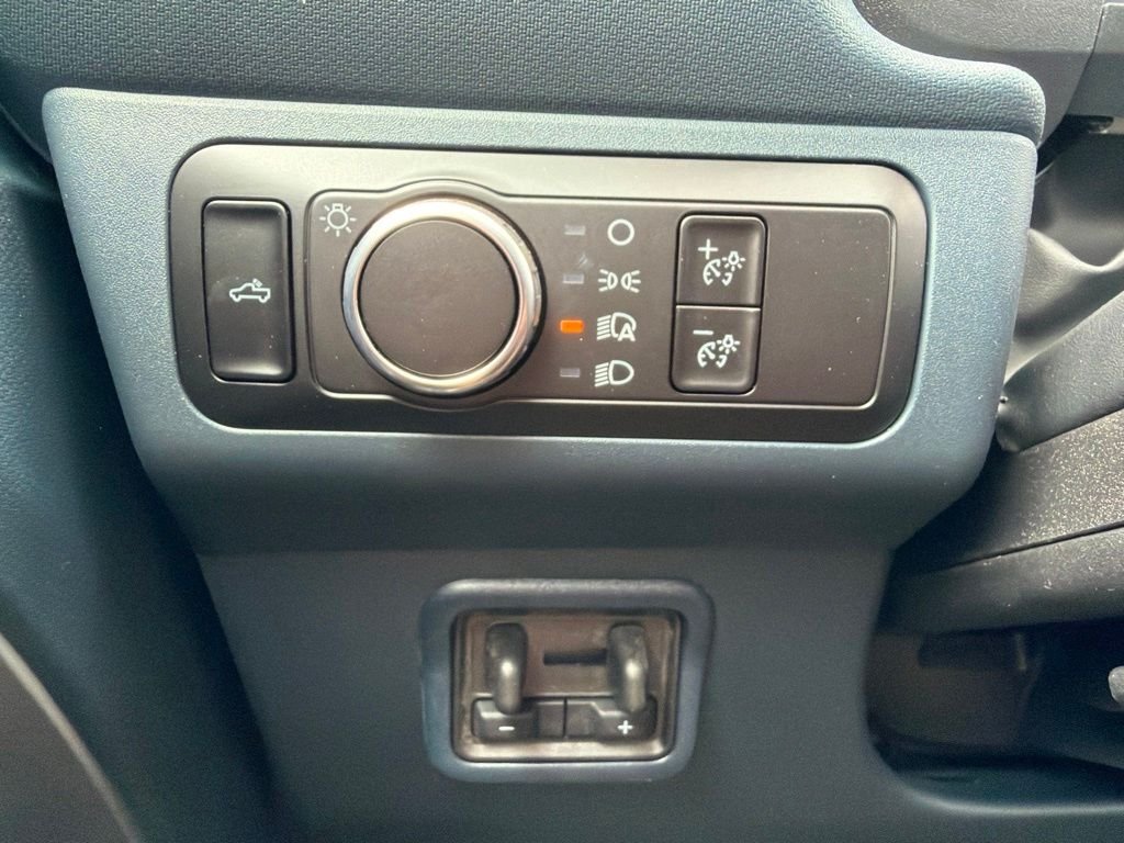 New 2026 Oxford White Ford Lariat® image 21