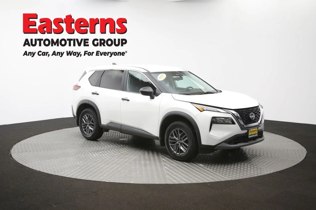 Used 2023 White Nissan S image 50