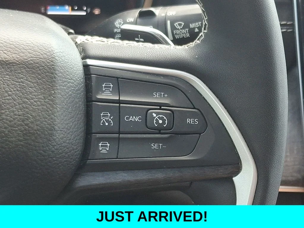 Certified Used 2023 Silver Jeep Limited image 23