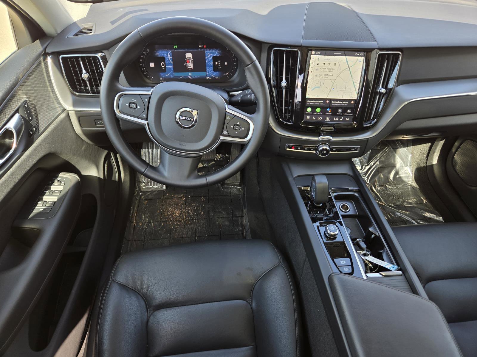 Used 2025 White Volvo Core image 34