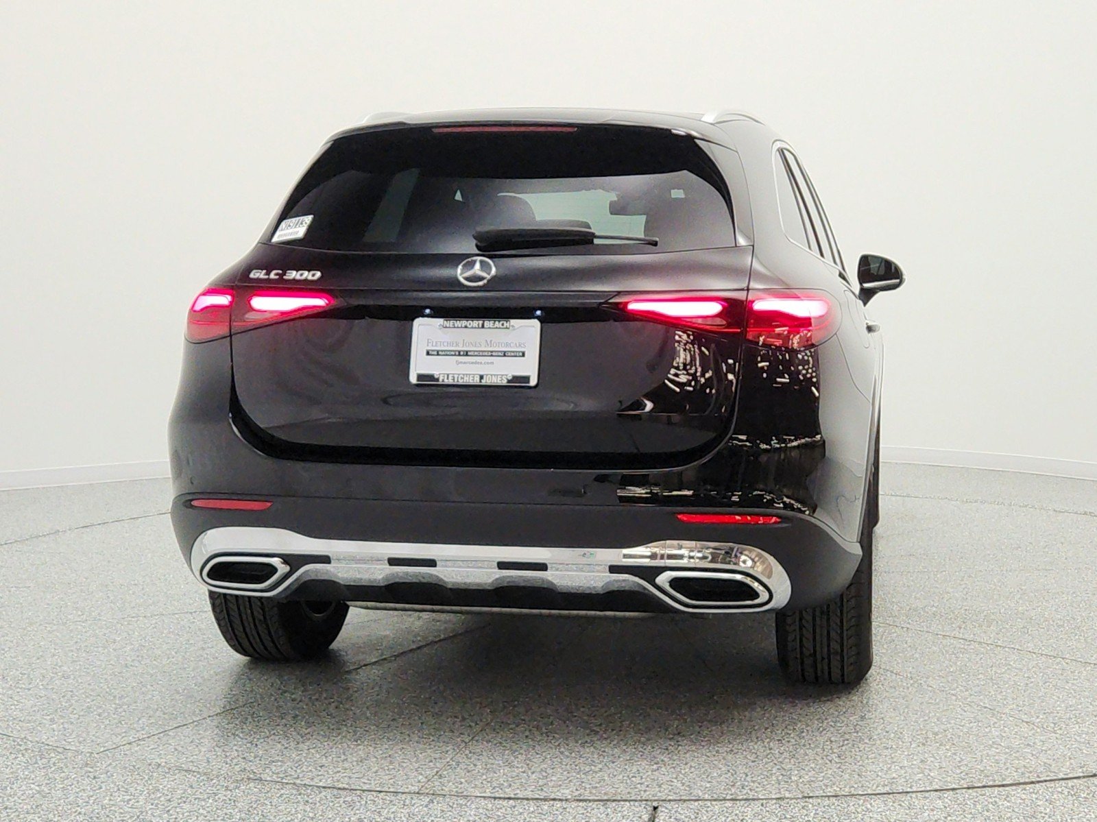New 2026 Black Mercedes-Benz GLC 300 SUV image 6