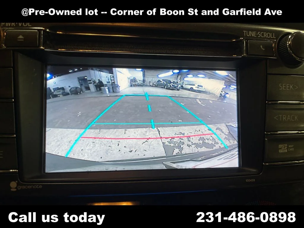 Used 2014 Gray Toyota XLE image 24