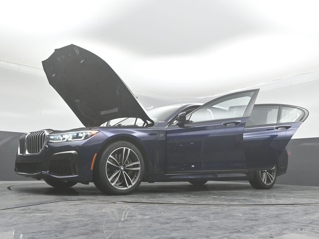 2022 BMW 750LI - Image 46