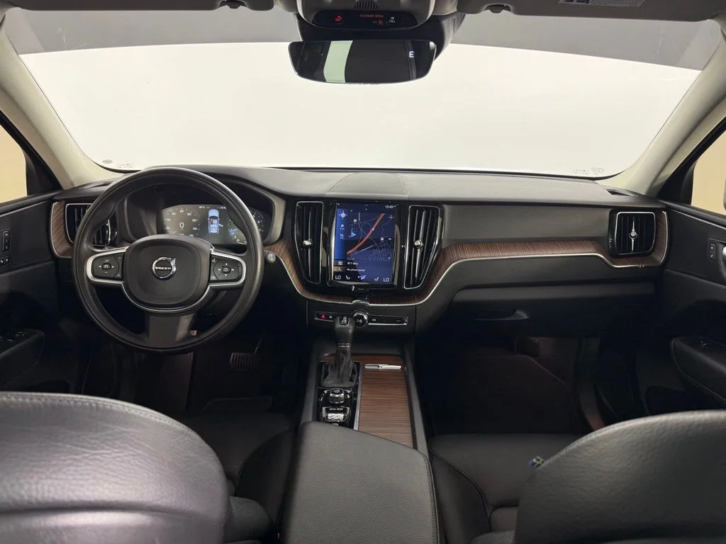 2021 Volvo XC60 Momentum - Photo 22