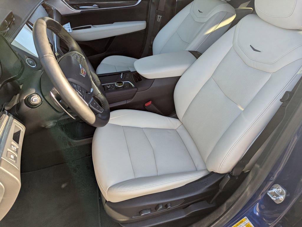 2025 Cadillac XT5 Sport - Photo 11