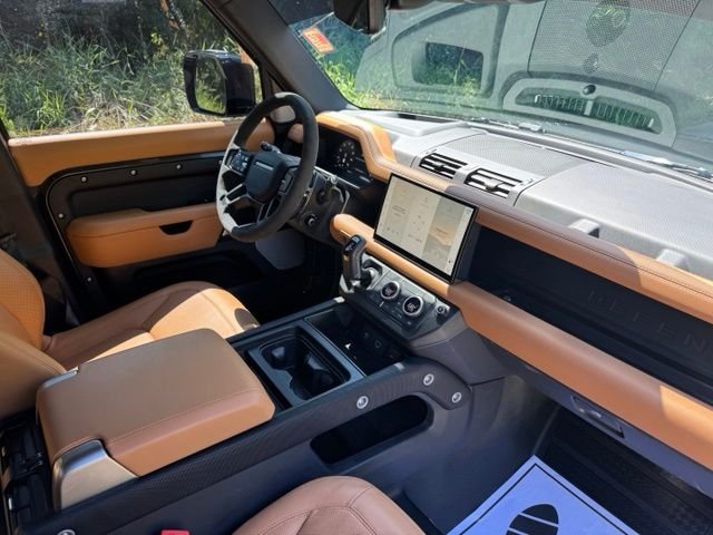 Certified Used 2024 Carpathian Gray Premium Metallic Land Rover V8 image 21